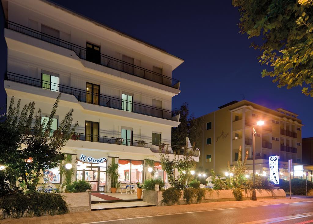 Hotel Pineta Беллария-Иджеа-Марина Экстерьер фото