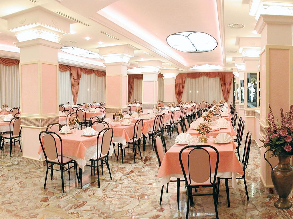Hotel Pineta Беллария-Иджеа-Марина Экстерьер фото