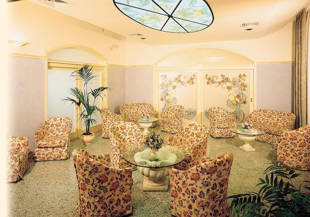 Hotel Pineta Беллария-Иджеа-Марина Номер фото